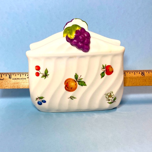 Super Cute Ceramic Fruit Napkin Holder Country Decor Nice Size No Chips 3.5”x5” - Picture 3 of 14
